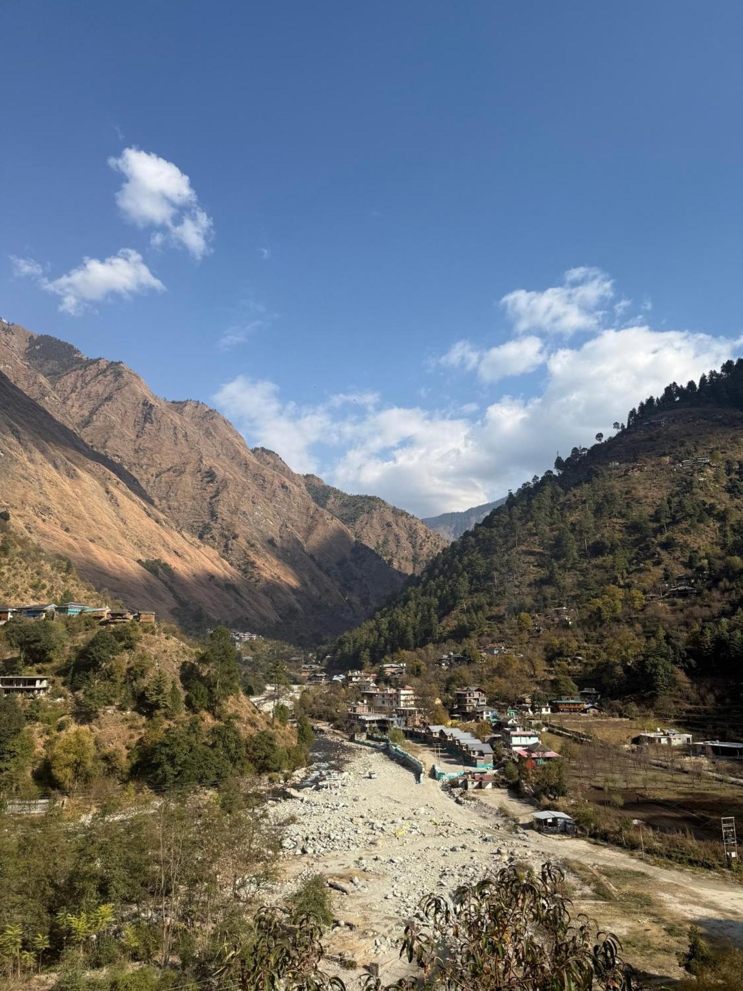 The Void - Tirthan Valley Gushaini